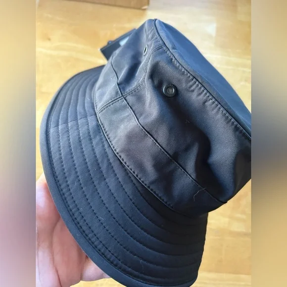 Tilley Hat - Picture 2 of 11